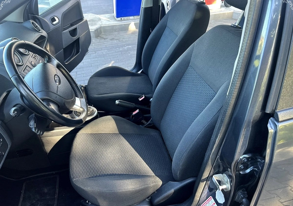 Ford Fiesta cena 10900 przebieg: 203000, rok produkcji 2006 z Gdańsk małe 379